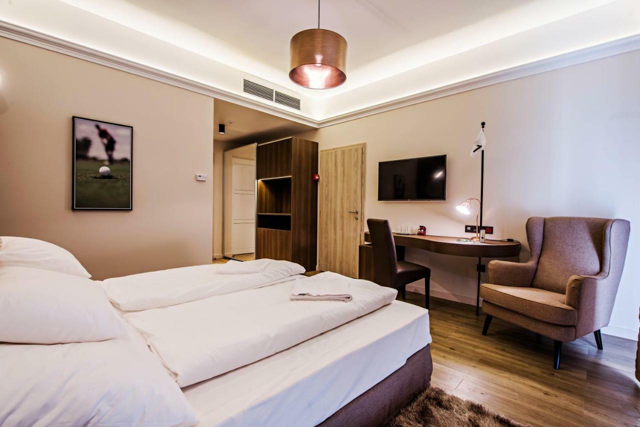Pannonia Golf & Country Club Bed & Breakfast Alcsutdoboz Exterior foto