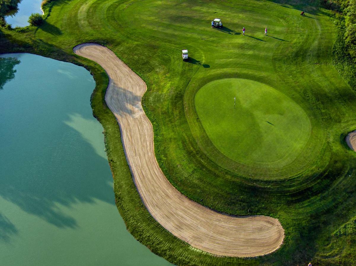Pannonia Golf & Country Club Bed & Breakfast Alcsutdoboz Exterior foto